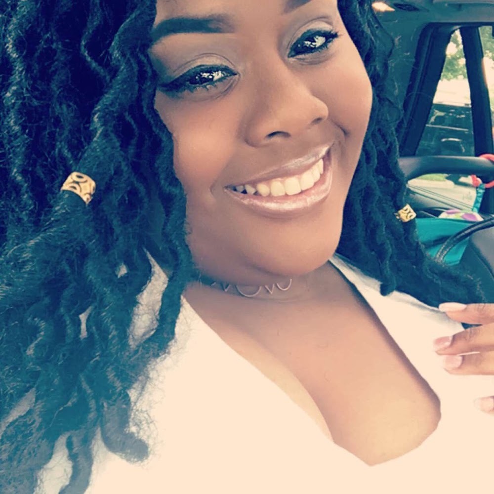 Meet your Posher, Nessa